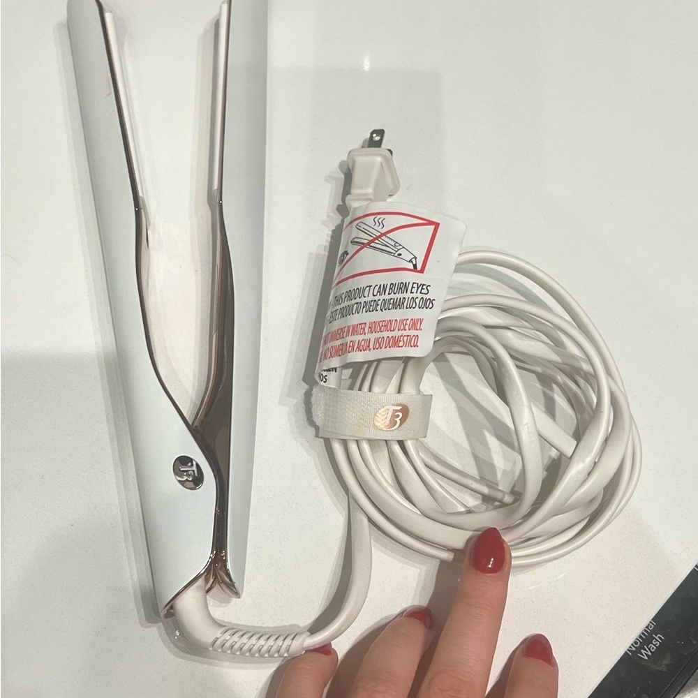 T3 White Hair Straightener